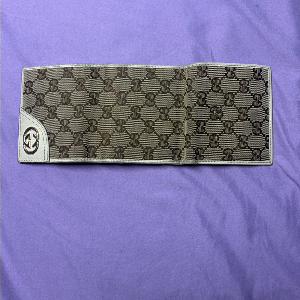 Authentic Gucci Wallet - Picture 3 of 9